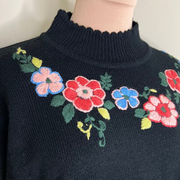 Salon Studio Sweater Large Women Black Embroidered Floral Mock Neck Knit Relaxed - Picture 4 of 7